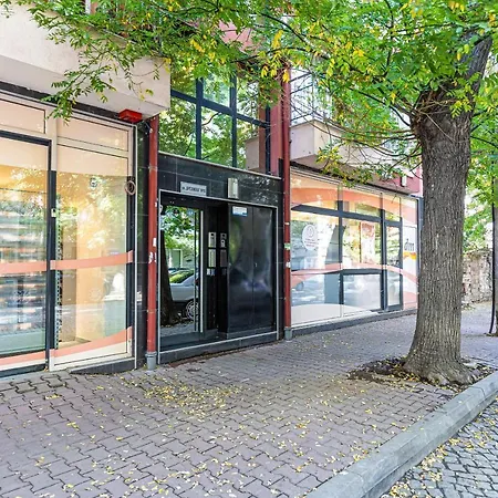 1bd In A Calm Area Near The Centre By Flat Mаnager Lägenhet *